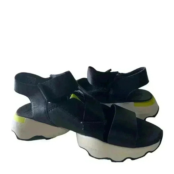 Sorel Kinetic Impact Black Shoes Women's Size 9 Ankle Strap Sandals - Picture 6 of 10